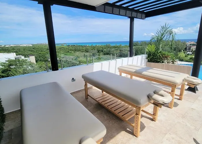 Nature View Steps From The Caribbean Sea